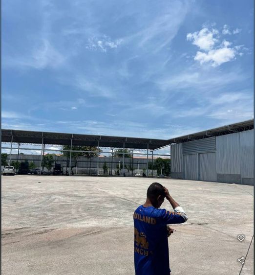ไม่ใช่ ขายที่ดินพร้อมสิ่งปลูกสร้าง คชจ.การโอนออกให้ครับ โกดังโรงงานพร้อมออฟฟิส มีค่าเช่าโกดังคลังเก็บสินค้าเดือนละ 350,000 พร้อมหอพักคนงาน 40 ห้อง  รูปที่ 4