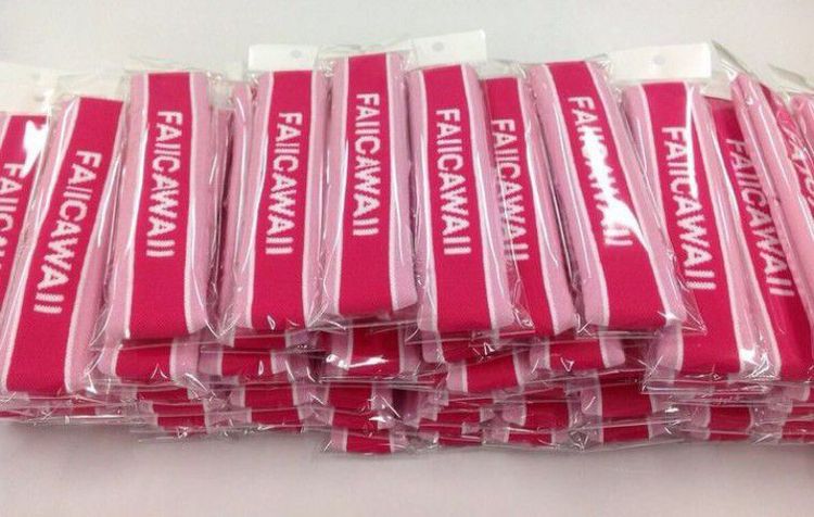 ผลิตและจำหน่ายผ้าคาดผม สายรัดข้อมือ แฟชั่นและกีฬา ปลอกแขนกันแดด กระเป๋าผ้า หมวก ปลอกแขนstaff
สายรัดข้อมือธงชาติไทยพร้อมส่ง
สายคาดผมธงชาติไทย รูปที่ 3