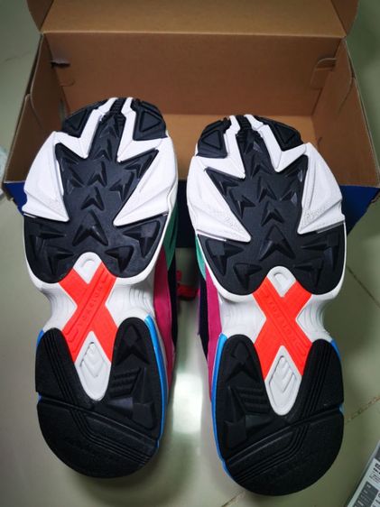 adidas รูปที่ 4