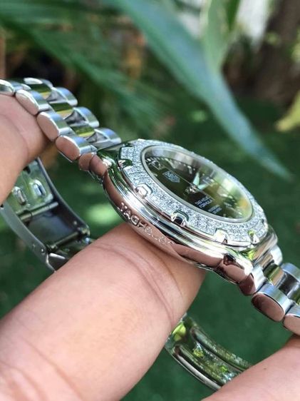 Tag Heuer F1 Quartz Diamond 120 Black Dail WAC1214 (Boy Size)🇨🇭🇨🇭
🇨🇭 รูปที่ 8