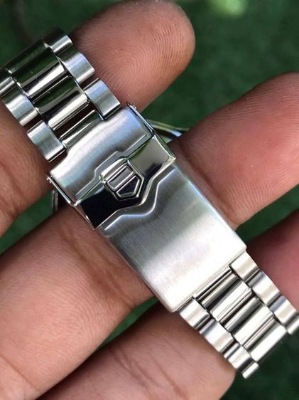 Tag Heuer F1 Quartz Diamond 120 Black Dail WAC1214 (Boy Size)🇨🇭🇨🇭
🇨🇭 รูปที่ 9