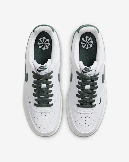 Nike รองเท้าผ้าใบ อื่นๆ UK 6.5 | EU 40 | US 8 ขาว รองเท้า