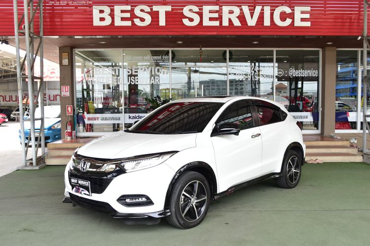 รถ Honda HR-V 1.8 RS สี ขาว