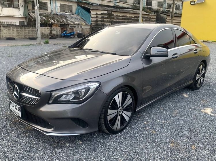 รถ Mercedes-Benz CLA-Class CLA200 สี เทา