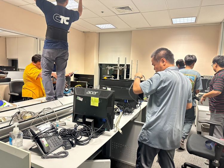 ช่างรับเดินสายแลนภายในบ้านสำนักงานบางกะปิลาดพร้าว รูปที่ 12