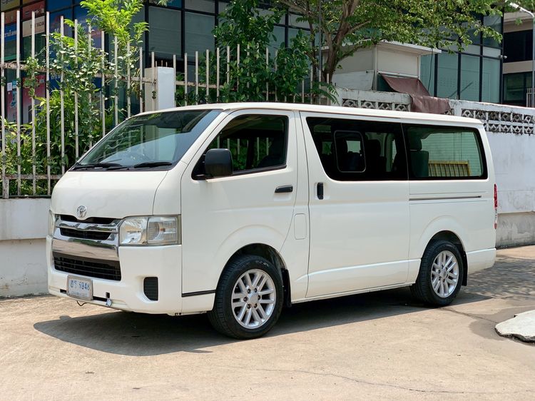 Toyota Hiace 2014 3.0 GL Van ดีเซล เกียร์ธรรมดา ขาว