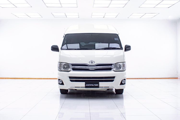 Toyota Commuter 2011 2.5 Van ดีเซล ไม่ติดแก๊ส เกียร์ธรรมดา ขาว รูปที่ 4