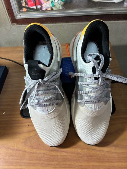 รองเท้า adidas Boost US9.5 หรือ UK9 ความยาว 28 เซนติเมตร รูปที่ 2