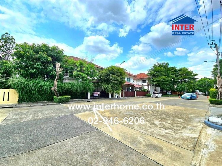 มีบางส่วน ไม่ใช่ บ้านเดี่ยว 2 ชั้น 64 ตร.ว. หมู่บ้านเดอะเซนโทรรามอินทรา ใกล้แฟชั่นไอส์แลนด์ ถนนรามอินทรา ถนนเลียบด่วนวงแหวนรามอินทรา เขตคันนายาว กรุงเทพ