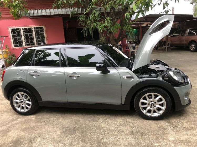 Mini COOPER 5 DOOR HATCH 2016 1.5 Sedan เบนซิน ไม่ติดแก๊ส เกียร์อัตโนมัติ เทา รูปที่ 4