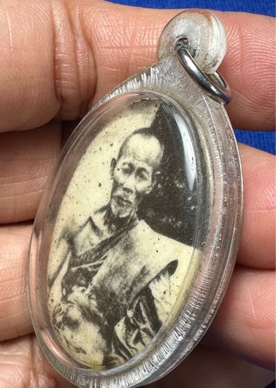 🙏ล๊อกเก็ตล.พ.จง วัดหน้าต่างนอก🙏พระผงคลุกรักพิมพ์โบราณยุคต้น ล.ป.ศุข(พระหักซ่อมเดิม) องค์ละ2000 รูปที่ 3