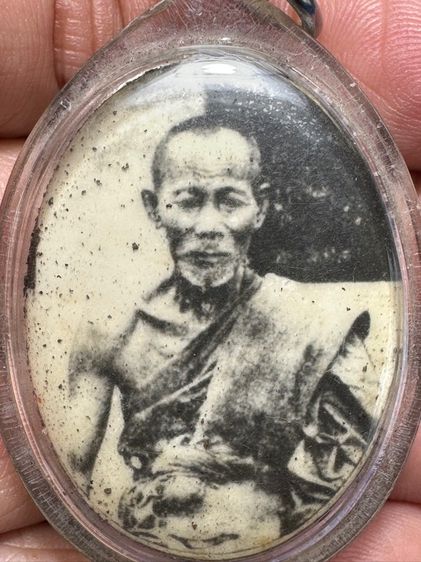 🙏ล๊อกเก็ตล.พ.จง วัดหน้าต่างนอก🙏พระผงคลุกรักพิมพ์โบราณยุคต้น ล.ป.ศุข(พระหักซ่อมเดิม) องค์ละ2000 รูปที่ 6