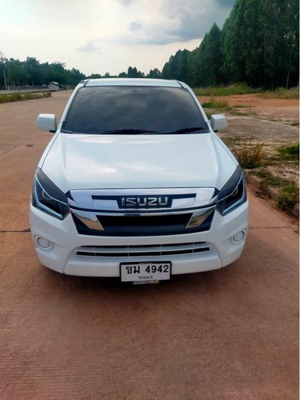รถ Isuzu Cab 4 รุ่นย่อยอื่นๆ สี ขาว