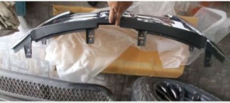 ขาย กระจังหน้า New Fortuner ปี 16​ เดิมติดรถ รูปที่ 7