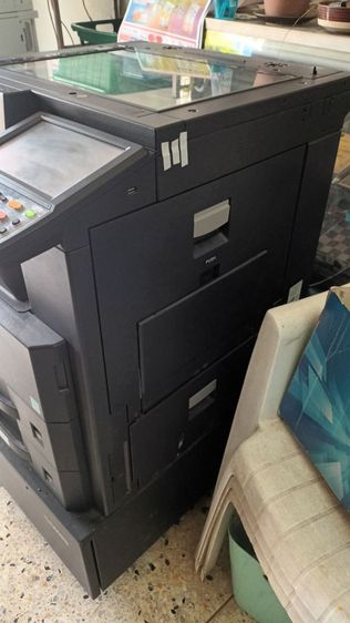 เคลียร์บ้านครับ
เครื่องถ่ายเอกสาร Kyocera รุ่น TASKalfa 3510i ยังเปิดติด ถ่ายได้แต่ กระดาษจะมาติดที่ชุดความร้อนครับ ชุดความร้อนไม่ดีแล้ว รูปที่ 5