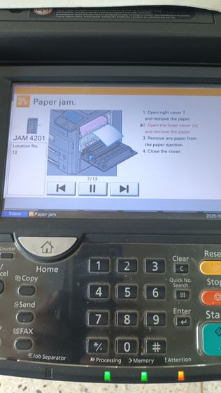 เคลียร์บ้านครับ
เครื่องถ่ายเอกสาร Kyocera รุ่น TASKalfa 3510i ยังเปิดติด ถ่ายได้แต่ กระดาษจะมาติดที่ชุดความร้อนครับ ชุดความร้อนไม่ดีแล้ว รูปที่ 8