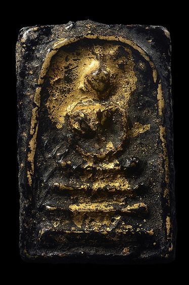 พระสมเด็จเก่าลงรักปิดทองค่ะ