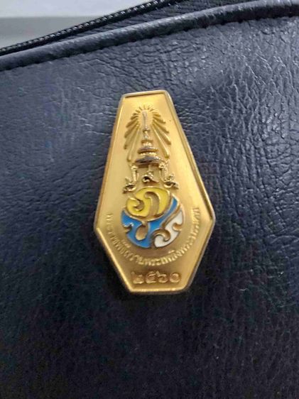 กระเป๋าหนัง สวย ตราในหลวง  เดิมๆ เก่าเก็บ สภาพดี ซิปแตก ขายตามสภาพ หายาก วินเทจ โบราณ พร้อมส่ง  รูปที่ 2