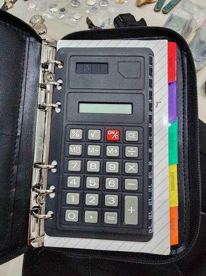 กระเป๋าหนัง  เก่าเก็บเดิมๆ ขายตามสภาพครับพี่ๆ สวยหายาก พร้อมสมุดจดบันทึกและเครื่องคิดเลข  พร้อมส่งครับ  รูปที่ 7