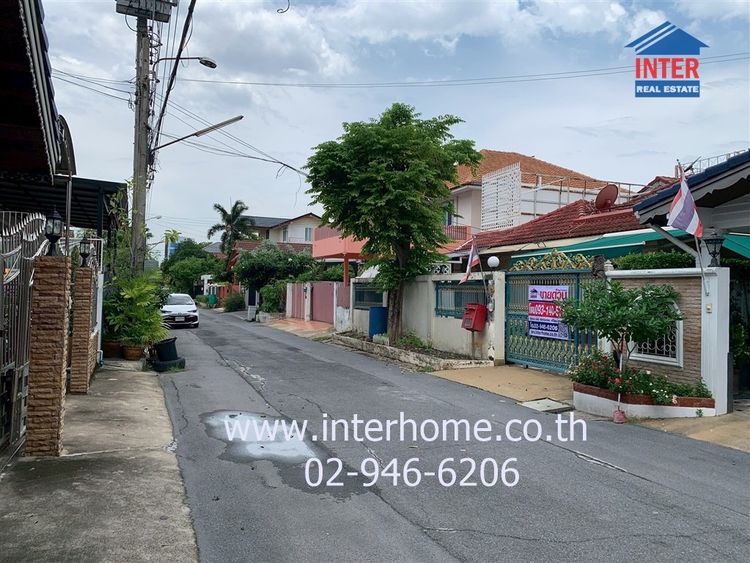 มีบางส่วน ไม่ใช่ บ้านเดี่ยว 2 ชั้น 57 ตร.ว. หมู่บ้านมณียา ซอย10 ใกล้เซ็นทรัลอีสต์วิลล์ ถนนประดิษฐ์มนูธรรม เขตบึงกุ่ม กรุงเทพมหานคร รูปที่ 2