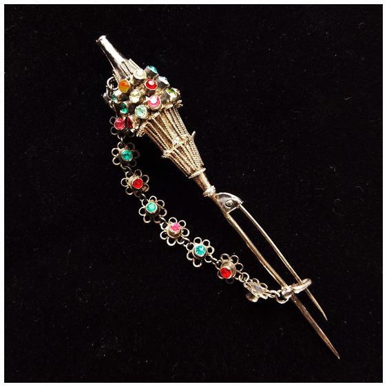 เข็มกลัดและหมุด เข็มกลัดเงิน ประดับพลอย