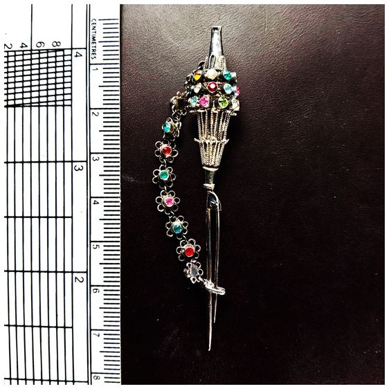 เข็มกลัดเงิน ประดับพลอย รูปที่ 2