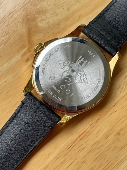 GUCCI G Timeless Coral Red Dial Leather Strap Men’s Watch 38 mm รูปที่ 13