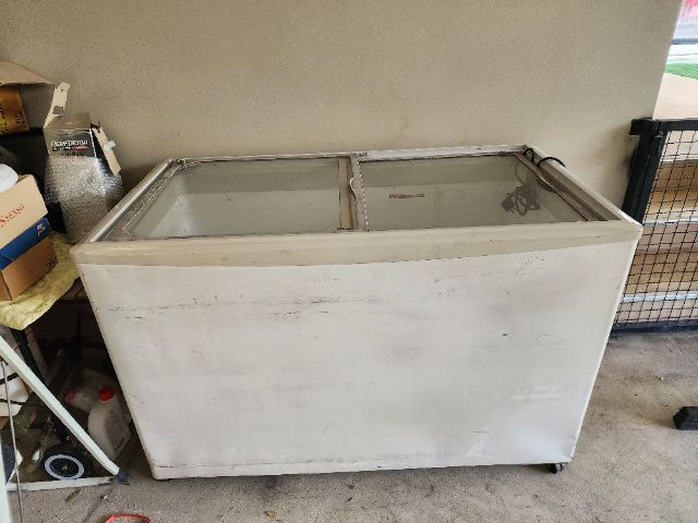 ขาย ตู้แช่เย็น ยี่ห้อsanden ขนาด 1.5เมตร