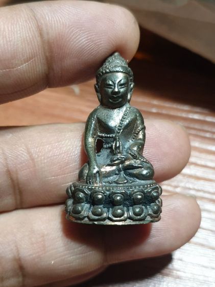 พระกริ่ง รุ่นเมตตา หลวงปู่ม่น วัดเนินตามาก จ.ชลบุรี เนื้อนวะ ผิววาว สวยไม่แพ้ใคร หายากแล้ว รูปที่ 6