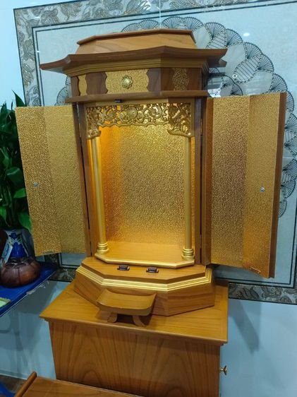 ไม้ ตู้พระสวดมนต์นัมเมียวโฮเร็งเงเคียว