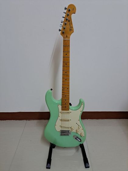 อื่นๆ กีต้าร์ไฟฟ้า Tagima กับ Distortion