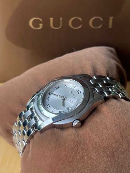 GUCCI Round face Watches 5500L Quartz Silver Dial Women's SS  รูปที่ 4