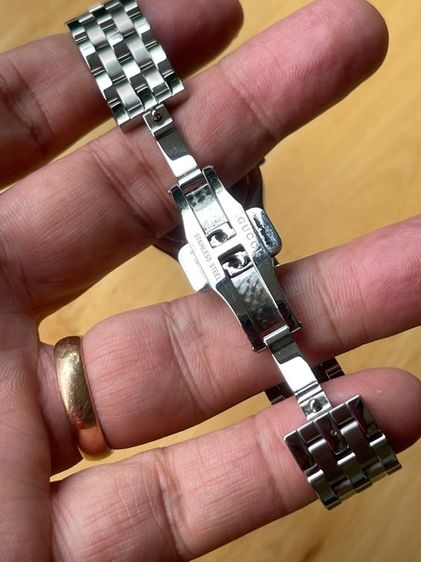 GUCCI Round face Watches 5500L Quartz Silver Dial Women's SS  รูปที่ 11