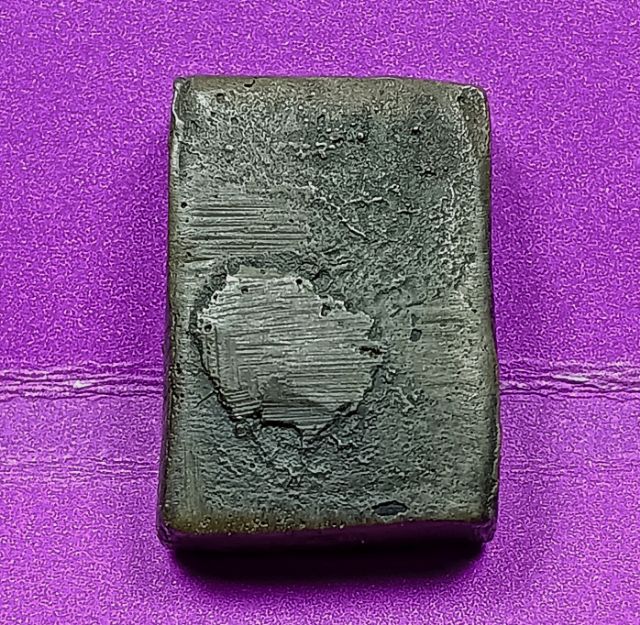 เหรียญหล่อโบราณพิมพ์พระปิดตาหลวงพ่อแก้ววัดนางสาวปี 2464 รูปที่ 2