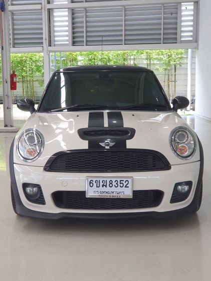 รถ Mini Hatch Cooper 1.6 S สี ขาว