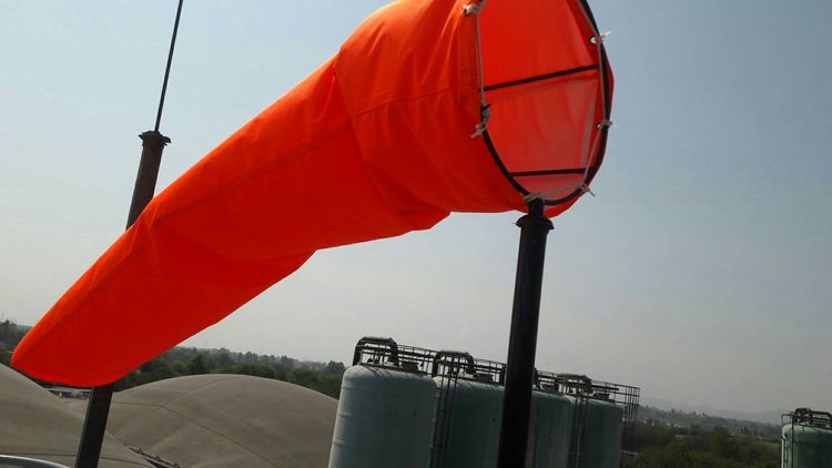 Windsock ถุงลมบอกทิศทาง กรวยลมบอกทิศทาง รูปที่ 17