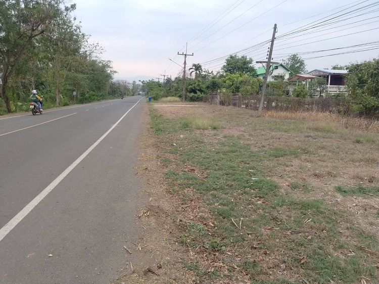 ขายที่ดินพร้อมบ้าน ทำเลดี ใกล้เมือง รูปที่ 4