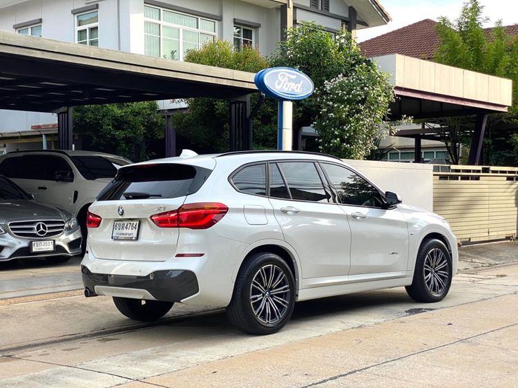 BMW X1 2018 2.0 sDrive18d M Sport Utility-car ดีเซล ไม่ติดแก๊ส เกียร์อัตโนมัติ ขาว รูปที่ 4