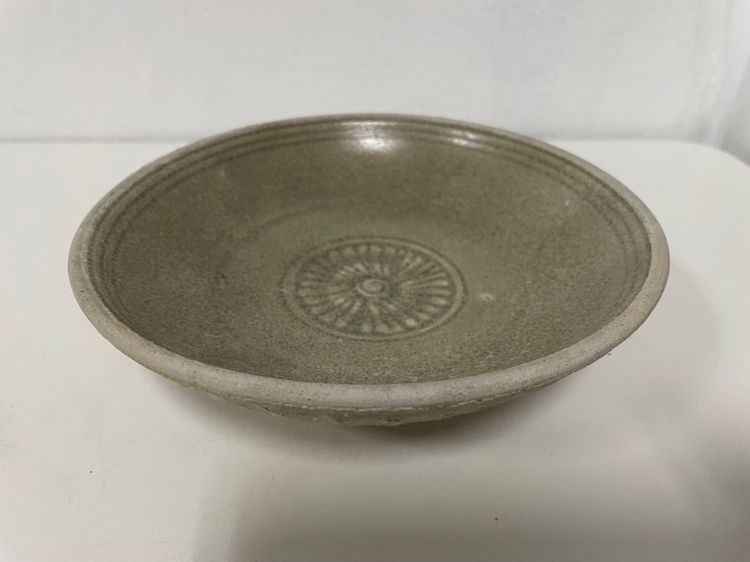 เซรามิคเก่า ชามก้นเตี้ยเคลือบเขียว บ้านป่ายาง ศรีสัชนาลัย