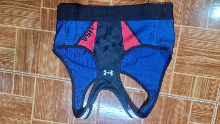 Under Armour รูปที่ 4