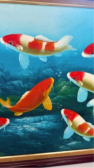 ภาพสีน้ำมัน รูปปลาคราฟ 9 ตัว ในบ่อบัว พร้อมลายเซ็น  รูปที่ 4