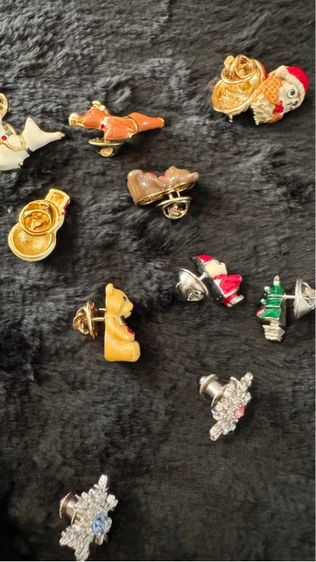 เข็มกลัดเคลือบอีนาเมลคอลเลกชั่นคริสต์มาส จากญี่ปุ่น งานสะสมหายากค่ะ รูปที่ 12