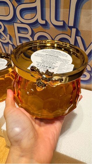 เชิงเทียน 3 ไส้ Honeycomb BEE ใหม่ล่าสุดจาก Bath and Body Works พร้อมกล่องเดิม รูปที่ 6