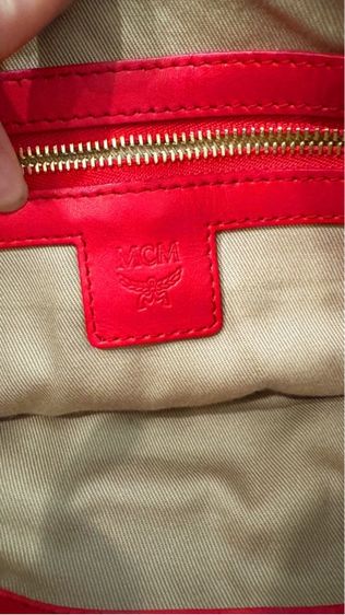 MCM เอ็มซีเอ็ม  กระเป๋าสะพายข้างทรงแบน รูปที่ 6