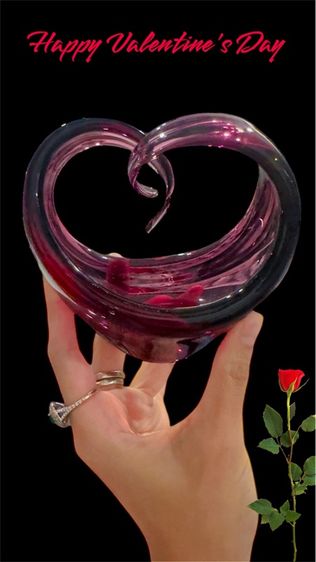 Sghr Heart Curva  Purple Glass Heart แจกันแก้วรูปหัวใจ สีม่วง รูปที่ 5