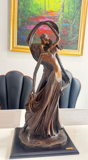 อื่นๆ คู่รักนักเต้นรำที่กำลังจูบพรอดรัก งานอาร์ท ของเกาหลี 