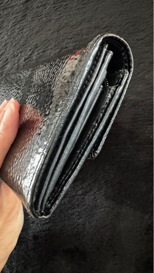 กระเป๋าสตางค์พับยาว Vivienne Westwood ORB หนังเคลือบอีนาเมล รูปที่ 12