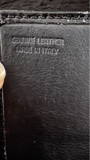 กระเป๋าสตางค์พับยาว Vivienne Westwood ORB หนังเคลือบอีนาเมล รูปที่ 5