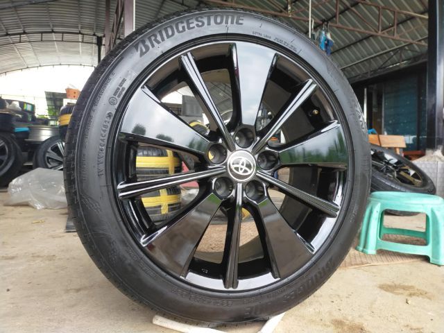 18" แม็กขอบ18 สีอบpowder coat พร้อมยางบริสโตน 235 45 18 ปี24 ใส่ camry innova CHR revo vigoอื่นๆ 5 รู 114