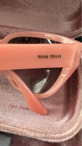 แว่นกันแดด Miu Miu รูปที่ 3